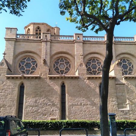 Appartement spacieux de 100m2 à deux pas du centre ville de Carcassonne Exterior foto